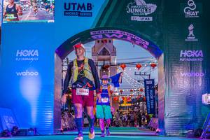 BIB: 5088, 201
                            <button type="button" onclick="openModal(21810990)" class="btn btn-primary btn-sm float-right btn-popup" data-toggle="modal" data-target=".modal-high-quality">
                        <i class="fas fa-shopping-cart"></i> Add to Cart
                    </button>
                                            <button type="button" onclick="isThisMe(21810990, true)" class="btn btn-success btn-sm float-right btn-popup btn-isme hidden" data-toggle="tooltip" data-placement="bottom" title="นี่คือรูปของคุณใช่ไหม คลิกที่นี่เพื่อเอาเข้าอัลบั้ม">
                        <i class="fas fa-plus"></i> Add to album
                    </button>
                    <button type="button" onclick="isThisMe(21810990, false)" class="btn btn-warning btn-sm float-right btn-popup btn-isnotme hidden">
                        <i class="fas fa-ban"></i> Remove from album
                    </button>